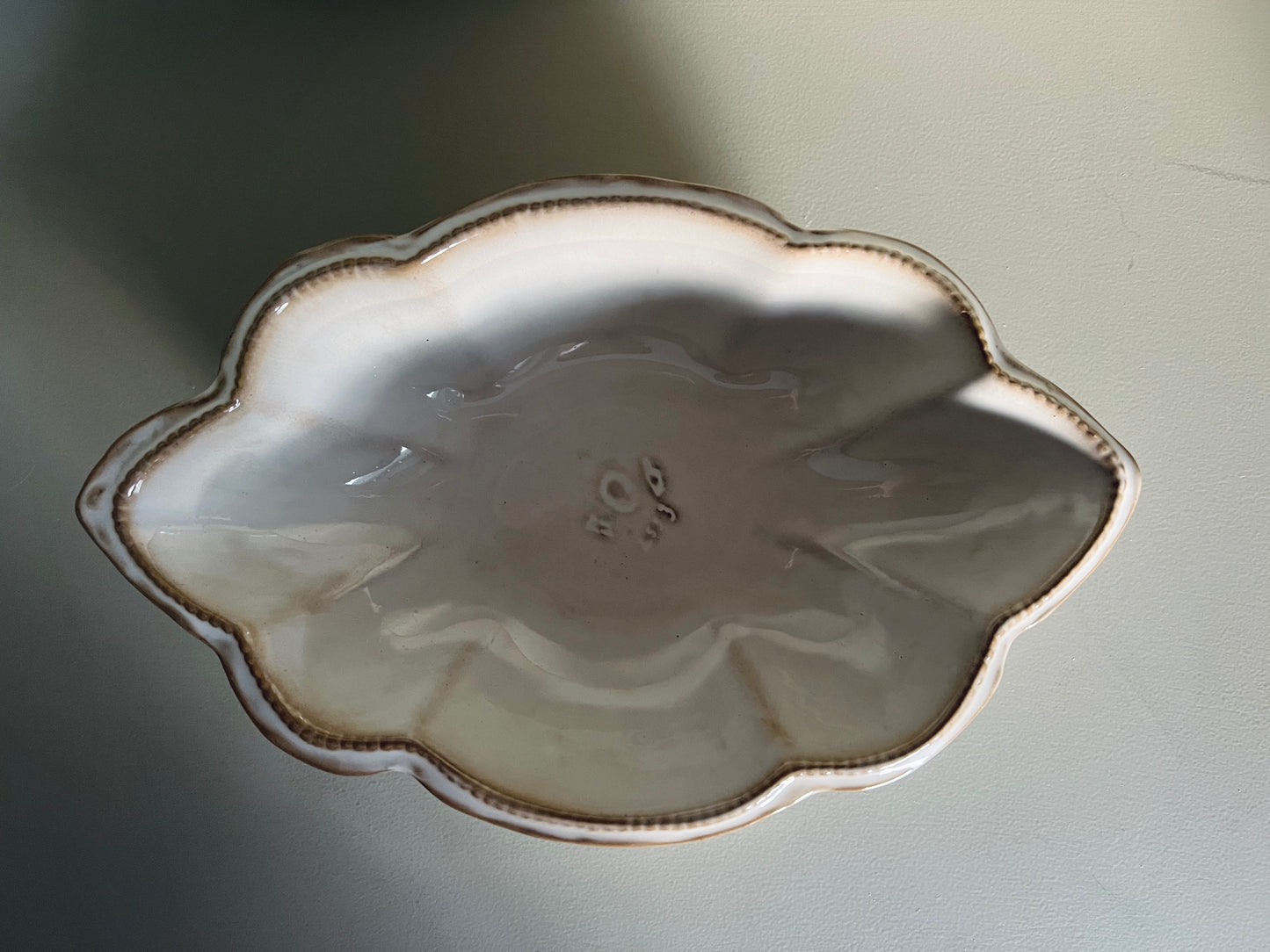 Drip Serving Bowl