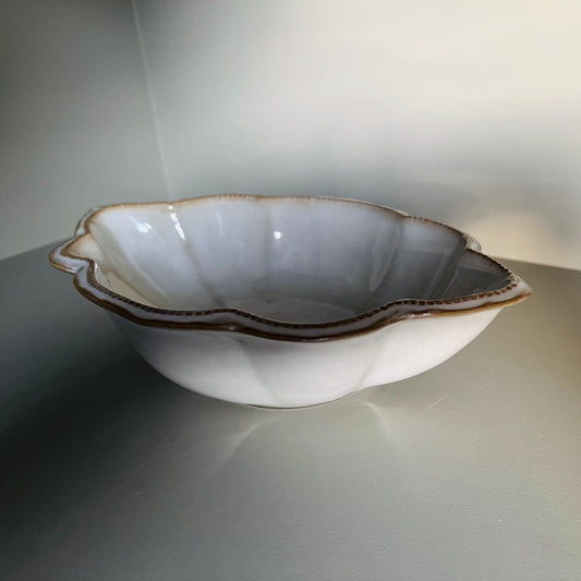 Drip Serving Bowl