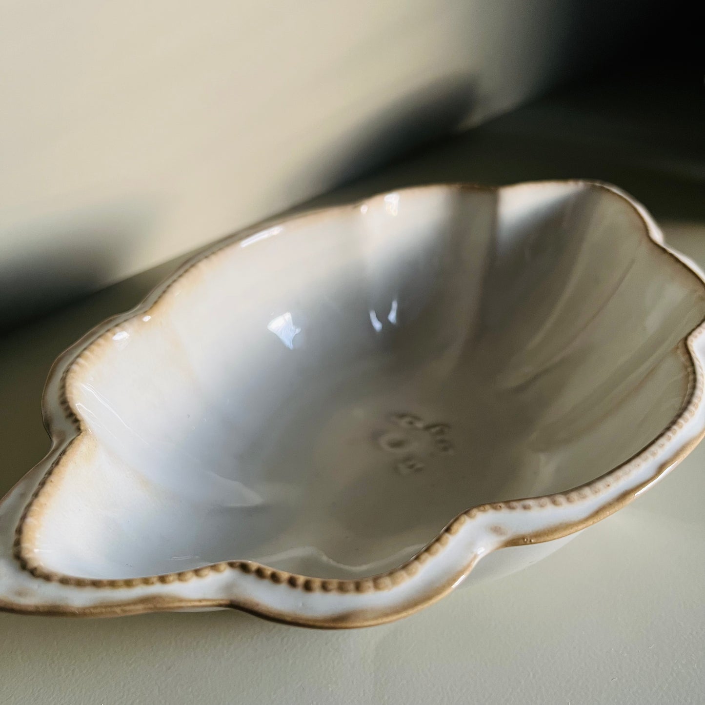 Drip Serving Bowl